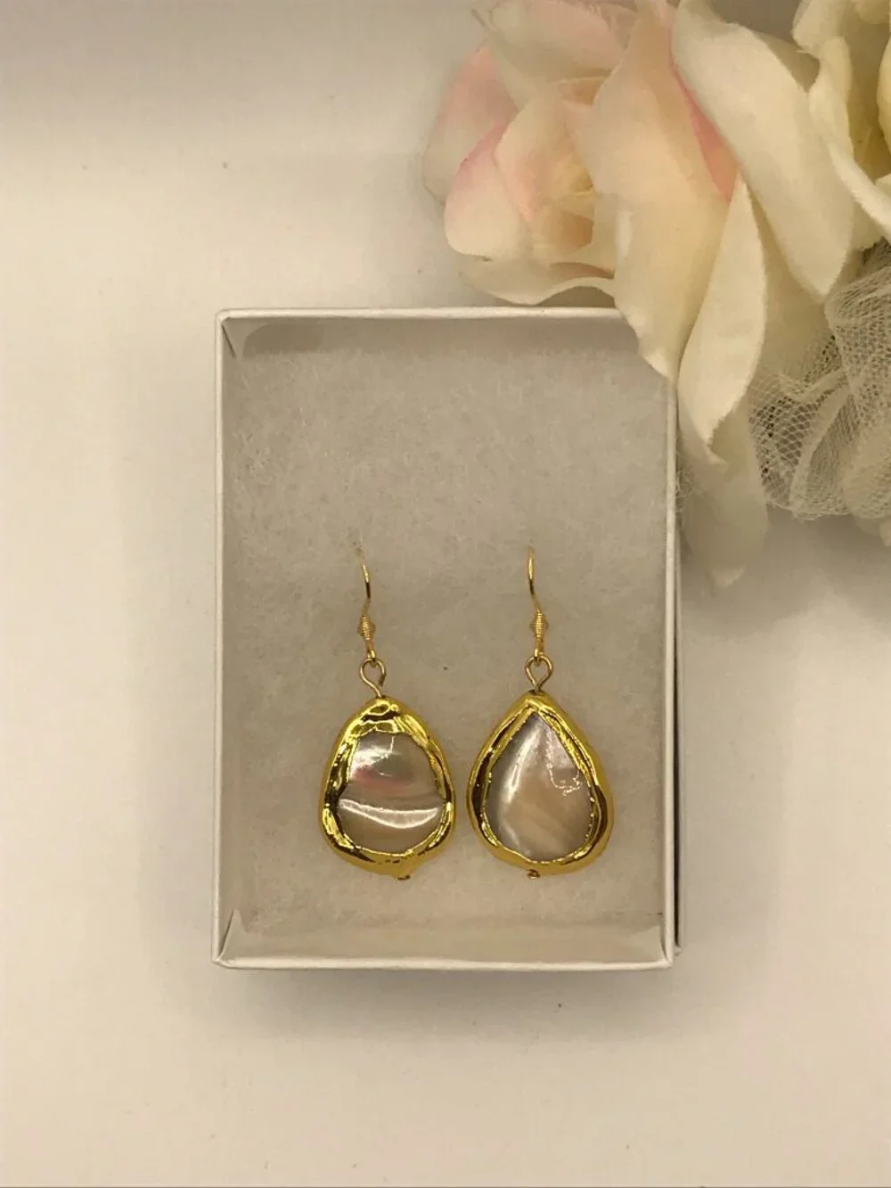Pearl Shell Teardrop Gold Plated with 316 stainless Hypoallergenic Hooks NEW